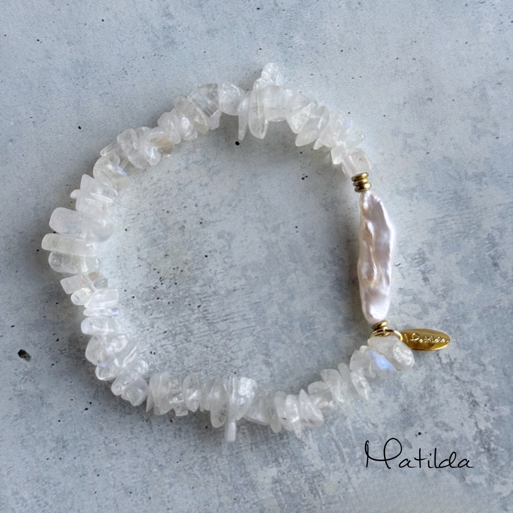 one color bracelet(淡水パール×ブルームーンストーン)