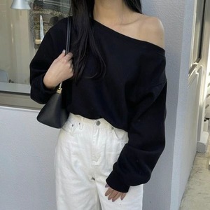 Off-shoulder Pullover 502162