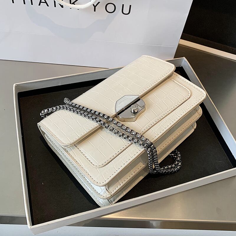 ワイルドインズミニレディーススモールバッグ2020人気の新しいトレンディなファッションチェーンメッセンジャーバッグネットレッドスモールスクエアバッグ 手作りハンドバック76611554859