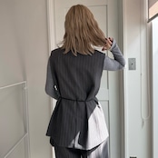 【受注予約:10月上旬入荷予定】コードベルト付ノーカラーgilet/ストライプ×グレー