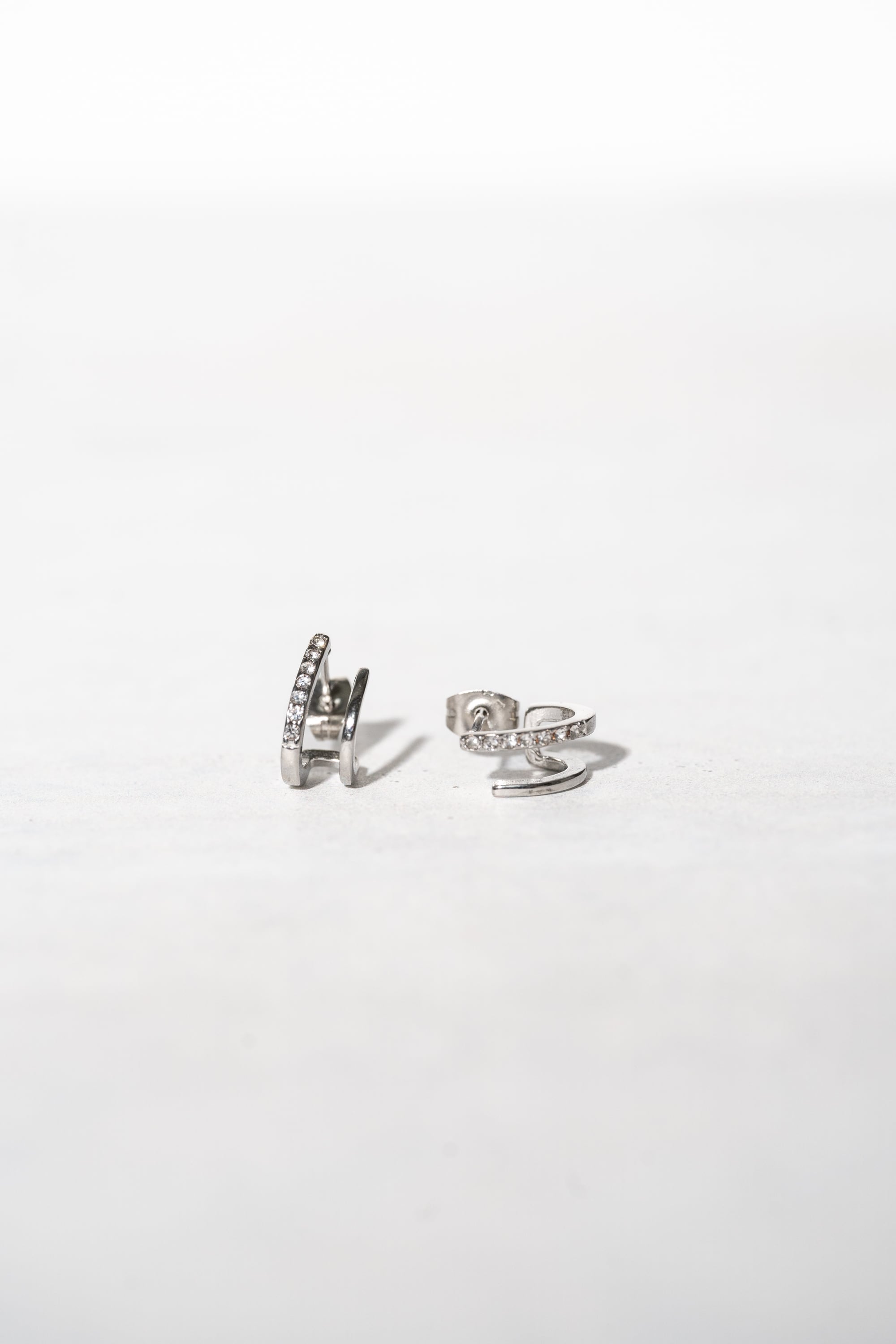 Paved double zirconia pierce | 金属アレルギー対応の Paved double zirconia pierce | 金属アレルギー対応の