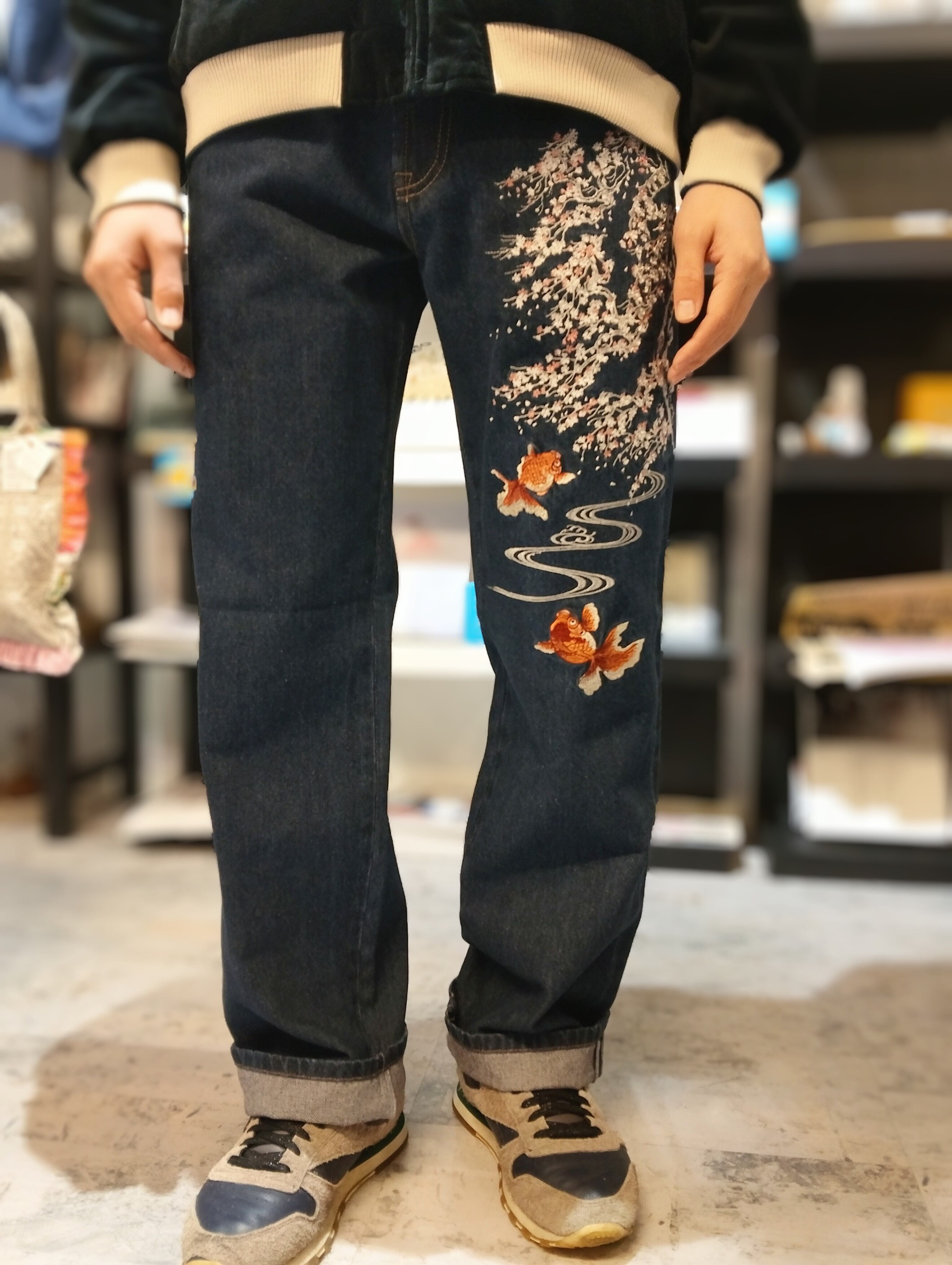 新入荷 新品 SP-002 桜金魚刺繍デニムパンツ インディゴ 32/34/36/38