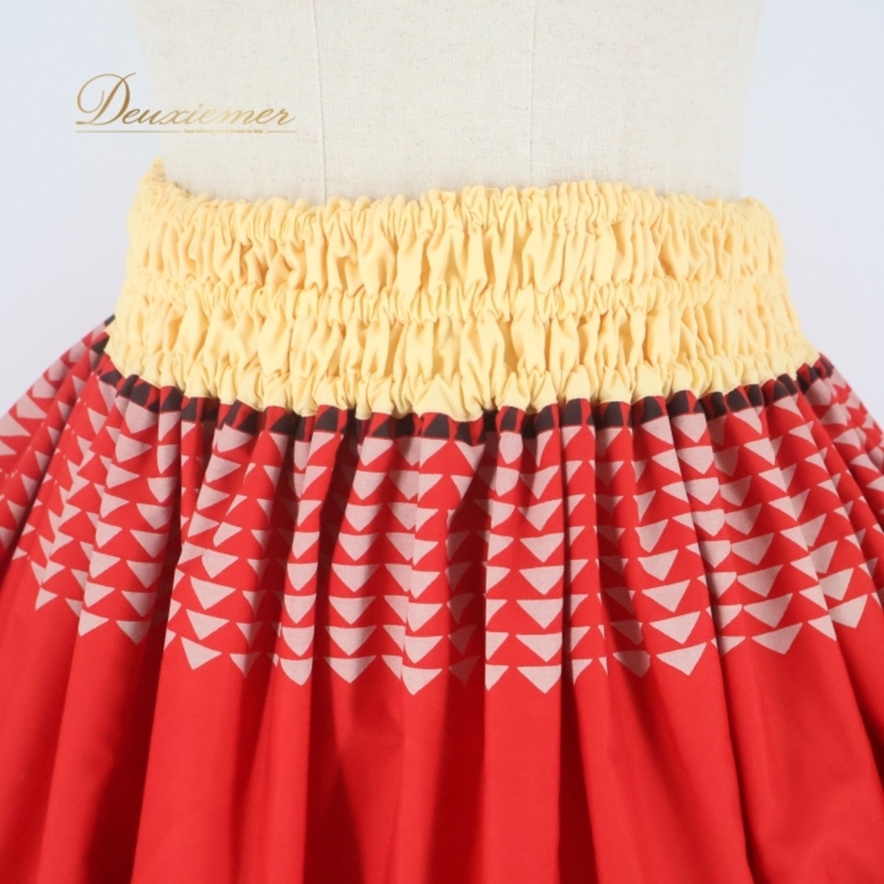 フラダンス 衣装 パウスカート レッド系 ホヌ柄 ハワイアンプリント アロハ ボタニカル柄 レッスン 練習 フラ ダンス ダブル スカート 華やか 鮮やか かわいい おしゃれ ふんわり イエロー系 ブラック系 赤 黄 黒 フェスティバル ファッション トロピカル ダンスウェア カジュアル スポーツウェア