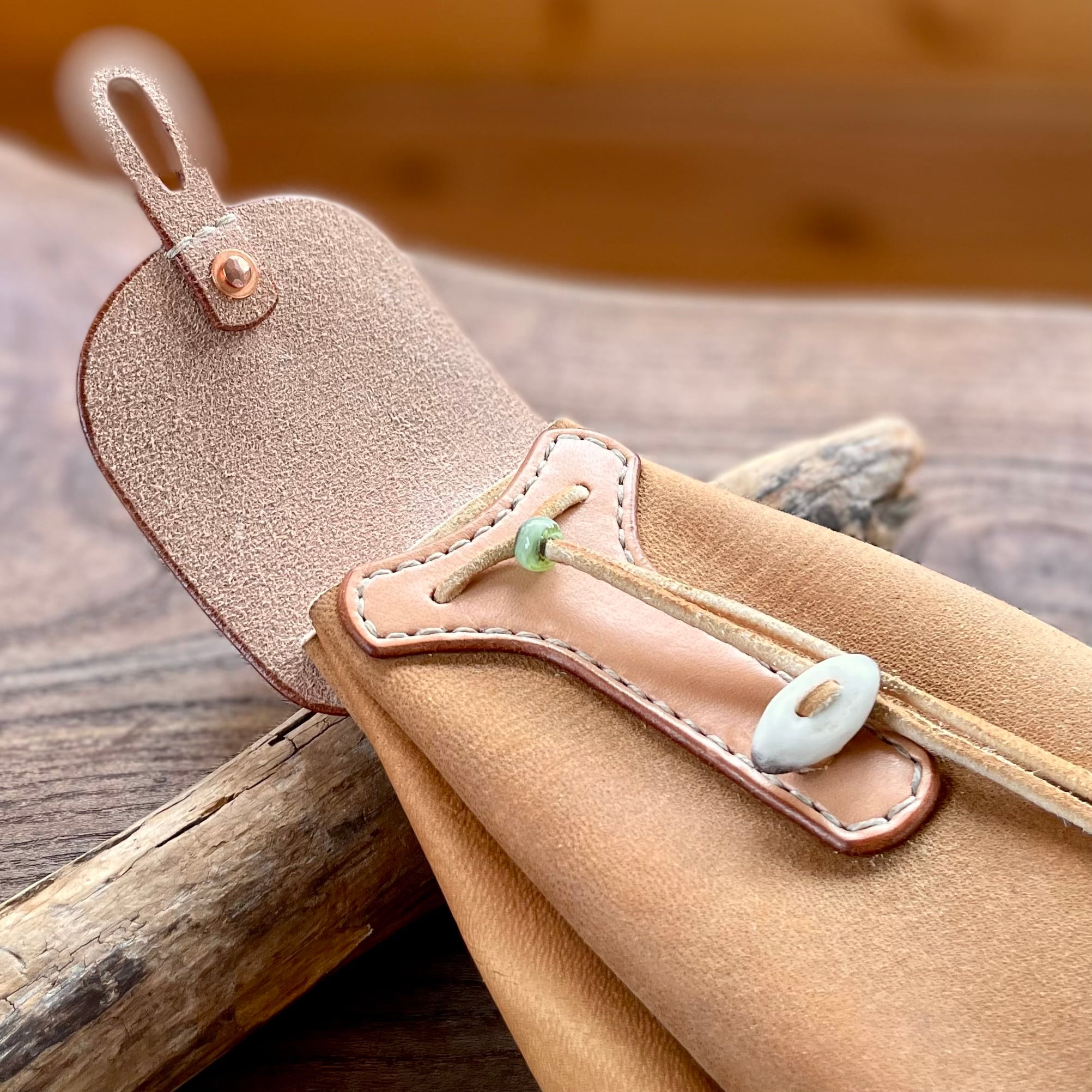 数量限定】鹿革ベルトポーチ 刻印サービス付［スモーク］Deerskin Belt
