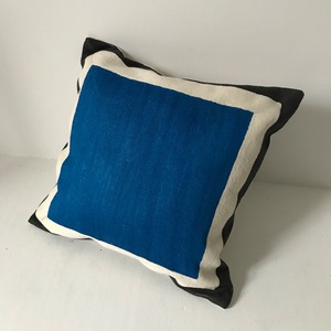Handmade wool cushion blue square (Gloini original)