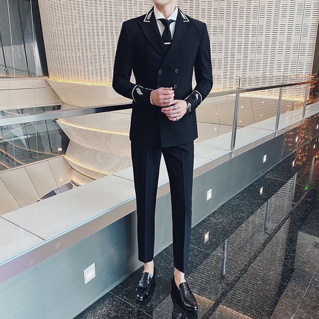 【予約販売】メンズ スーツ 刺繍 シック スリム  男前 ブラック 黒 ダブル ジャケット パンツ セット セットアップ クラシック レトロ フォーマル パーティ 二次会 同窓会 結婚式 韓国  トレンド 大きいサイズ  M/L/XL/2XL/3XL