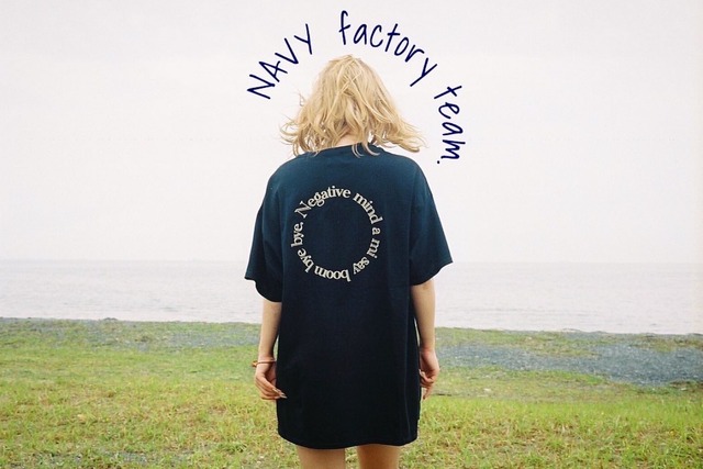 NAVY CIRCLE TEE