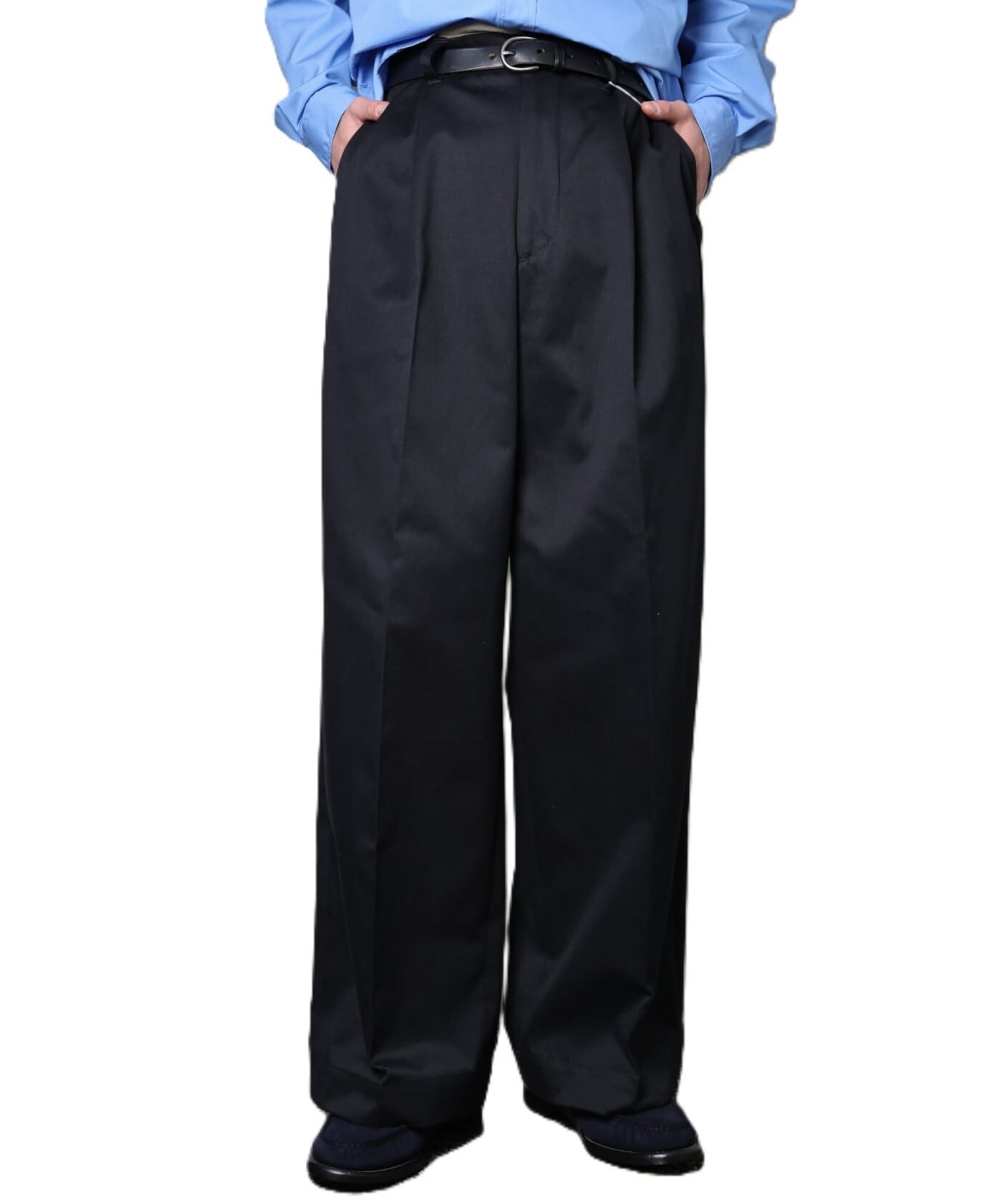 UNIVERSAL PRODUCTS. / 253-60502 2TUCK WIDE CHINO TROUSERS (NAVY