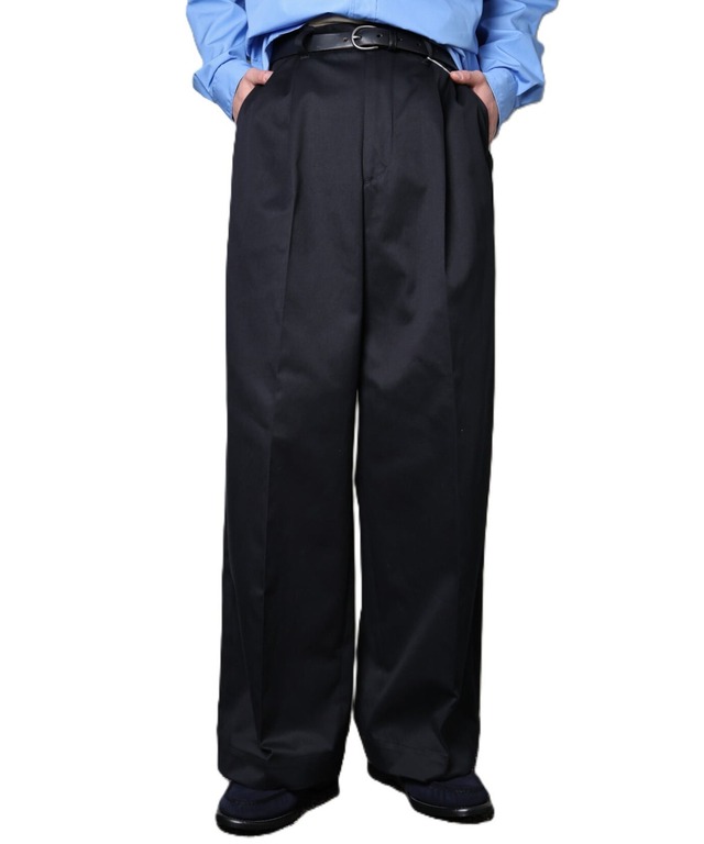 UNIVERSAL PRODUCTS. / 253-60502  2TUCK WIDE CHINO TROUSERS (NAVY)