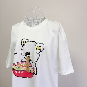 【Yum! Yum! ラーメン大好き！】Hoooさん フリンジ刺繍 ラーメンTシャツ