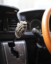 PRAY OR NOT SHIFTKNOB - ブラウン(M8-1.25)