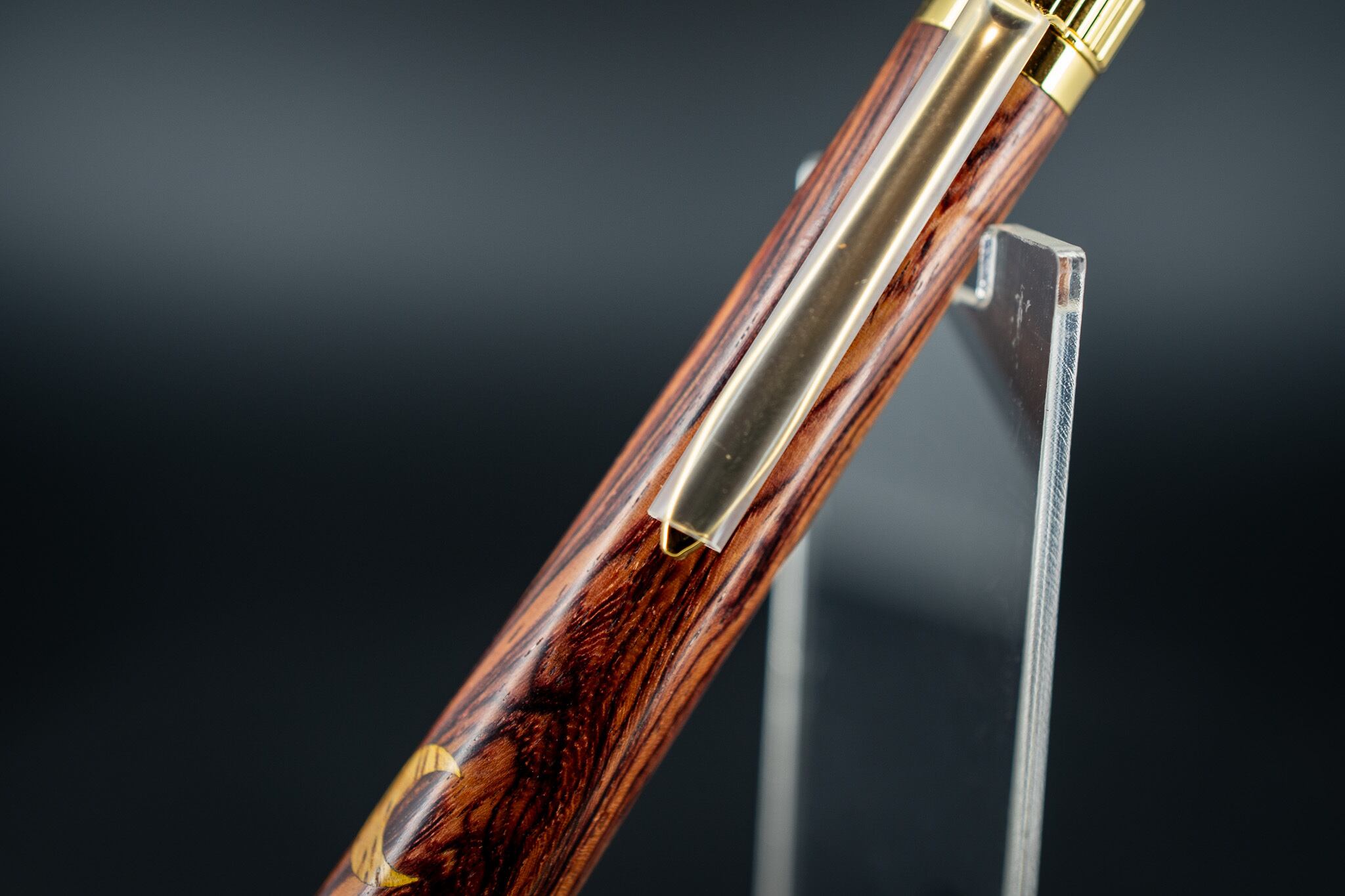 東洋のローズウッド】 縞紫檀 変わり杢 象嵌 gold BP 月に吠える | 木