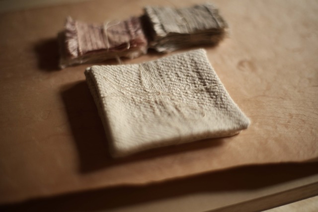 what is there / 手織りの ガラ紡 coaster（ 四角 / size : L ）・寺田靖子