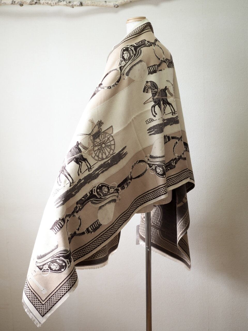 柄ストール <ベージュ>