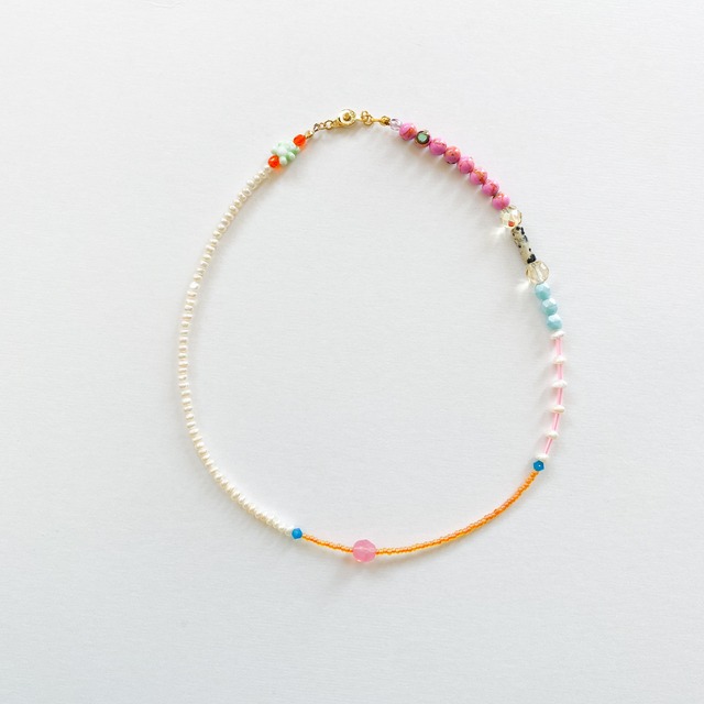 淡水パールとビーズのネックレス