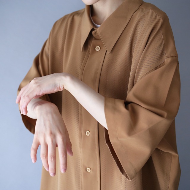 XXXXL over silhouette switching design h/s shirt