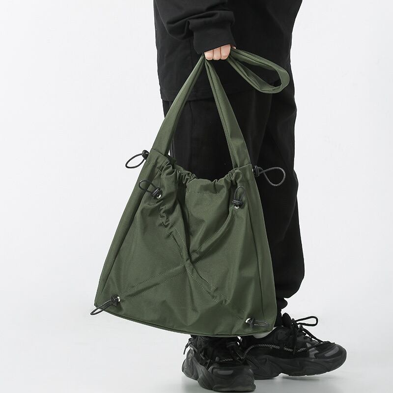 高級感溢れる大容量トートバッグ