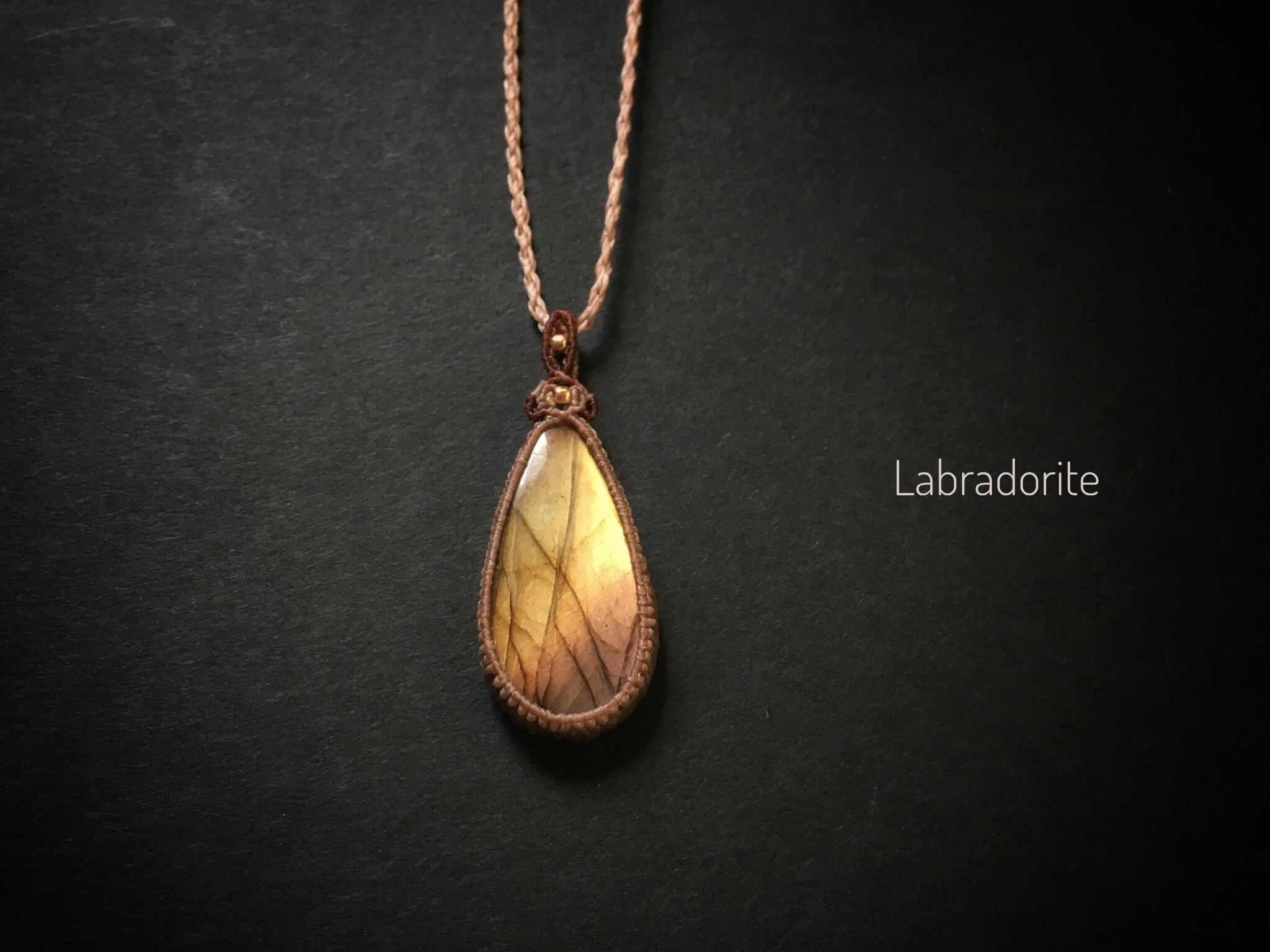 ラブラドライト macrame necklace
