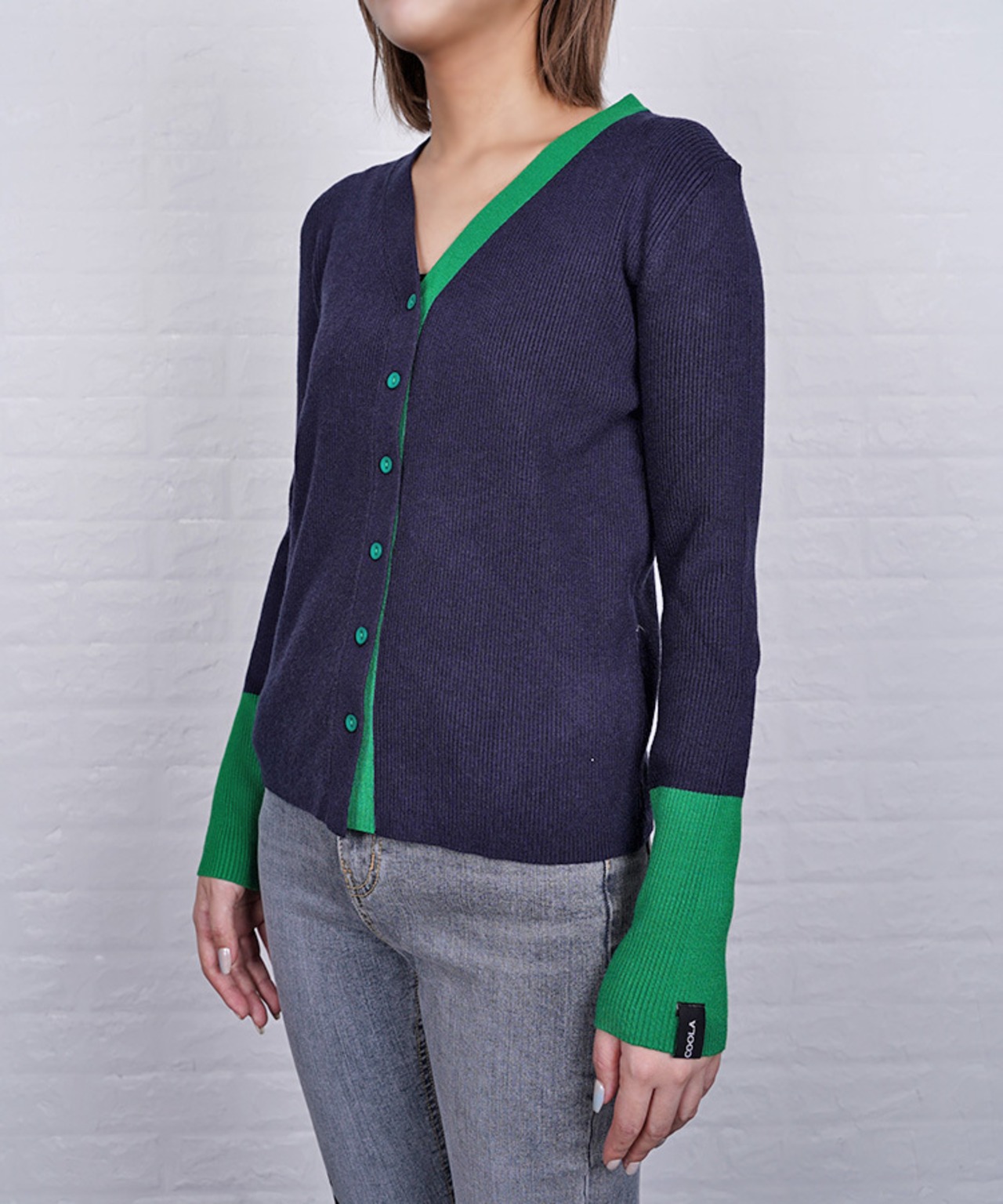 【直営店限定ITEM】バイカラーVネックニットカーディガン (NAVY) CQ-47122H