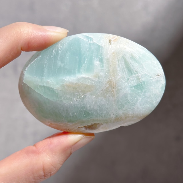 カリビアンブルーカルサイト パームストーン12◇Caribbian Blue Calcite◇天然石・鉱物・パワーストーン