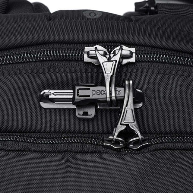 【pacsafe】 V24 バックパック
