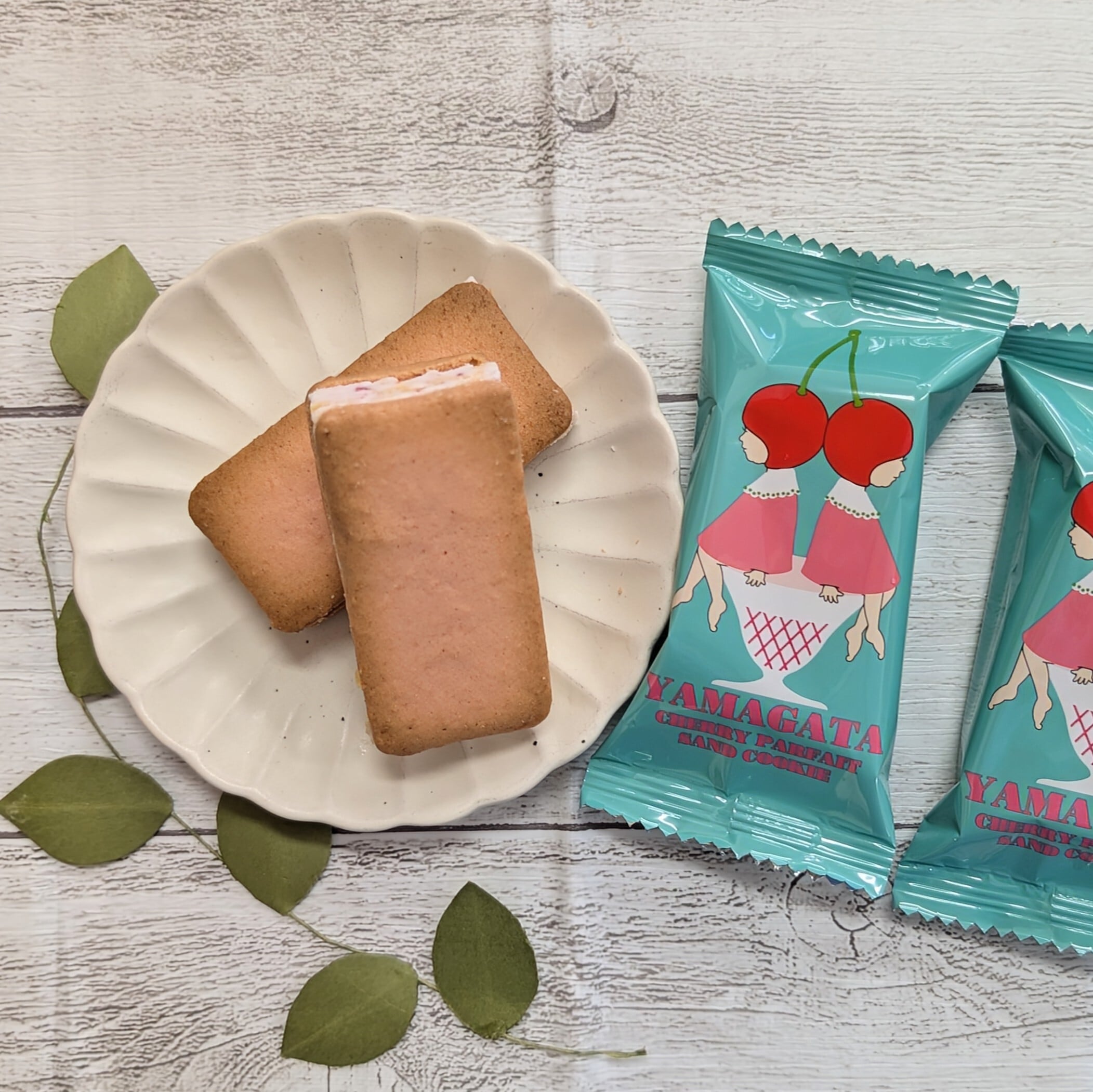 山形さくらんぼパフェサンドクッキー 10個入り | 大泉みなと市場店