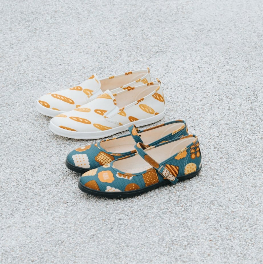 gochisou×hanamikoji コラボレーションシューズ バゲット柄 スリッポン