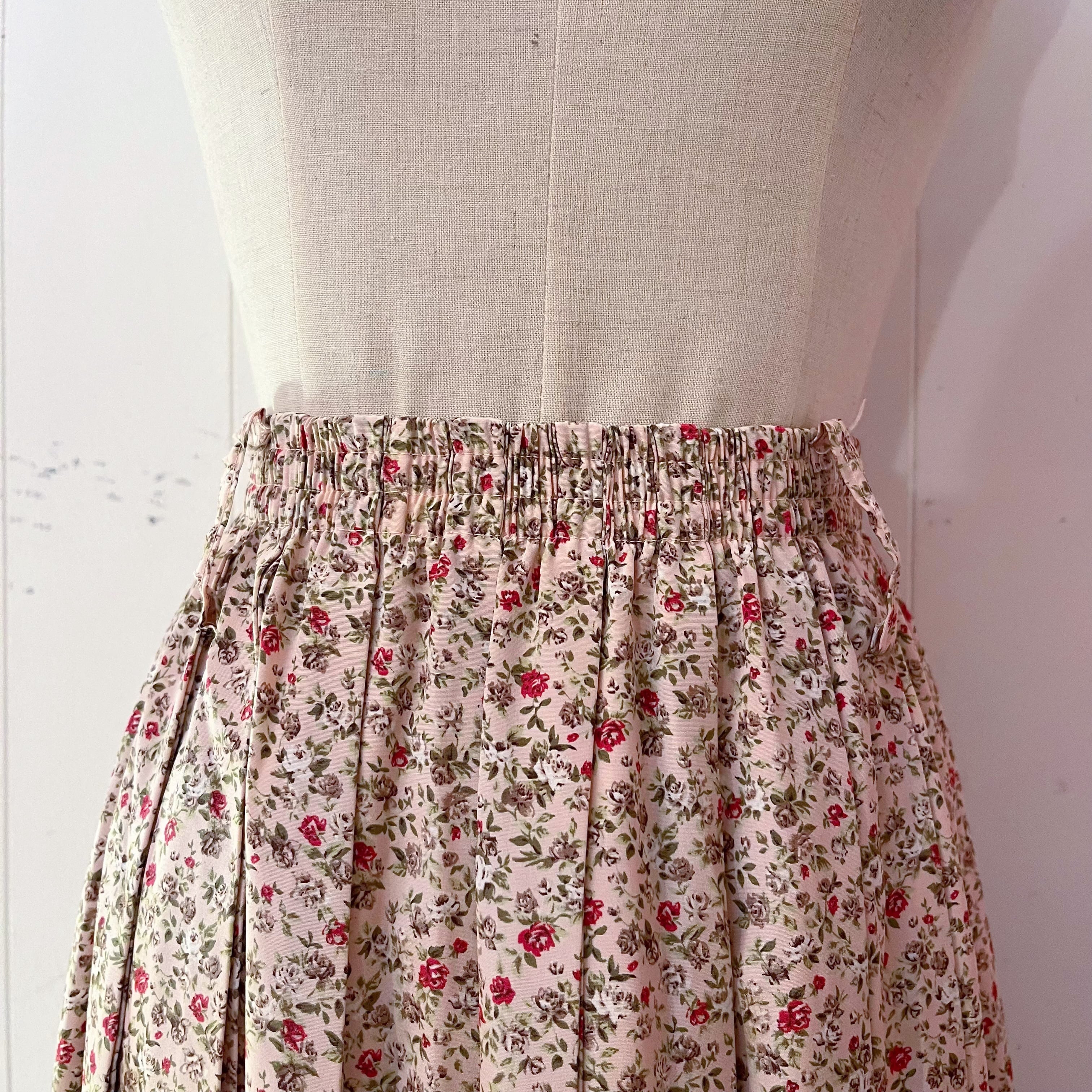 mini rose pleats skirt