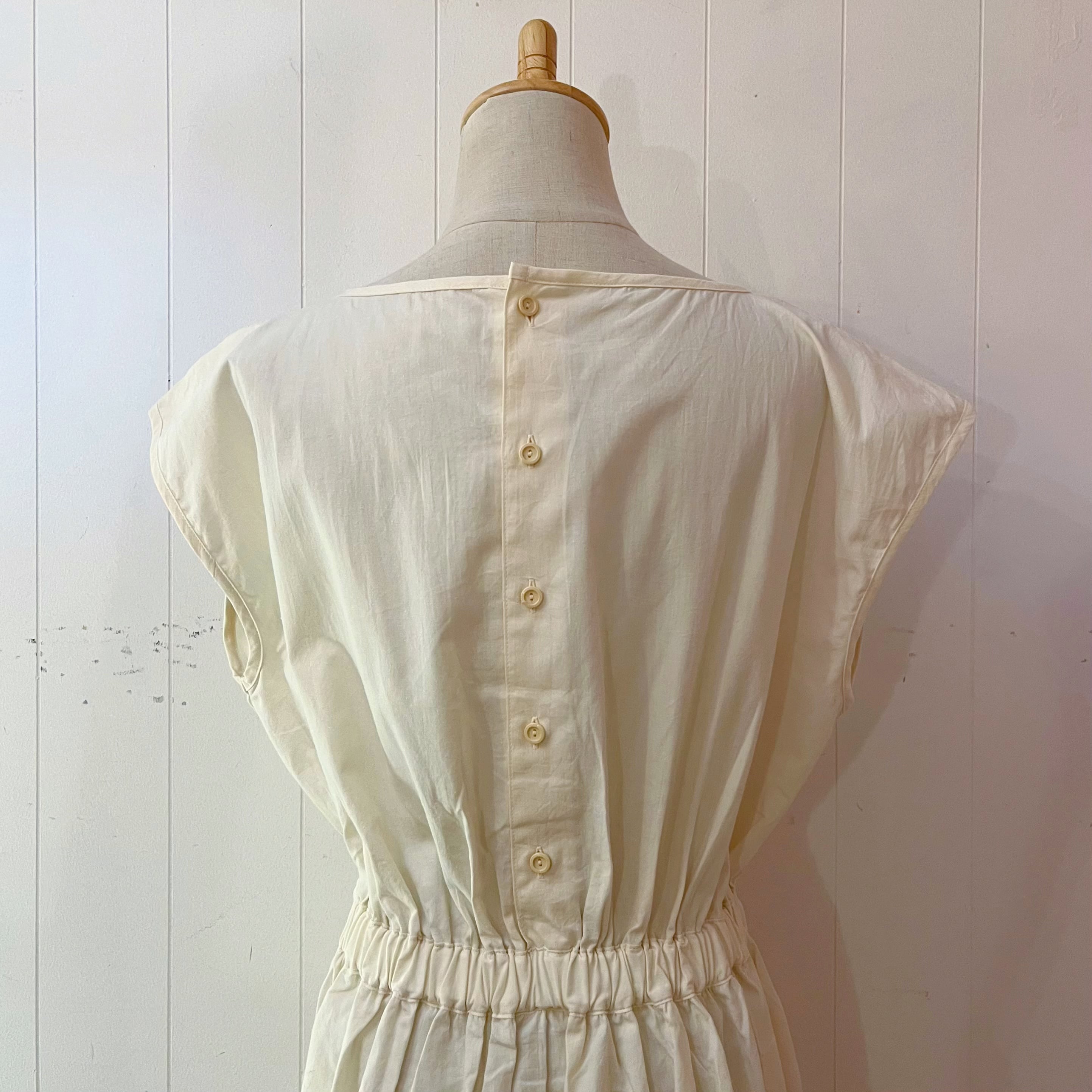 cotton lace back button one-piece