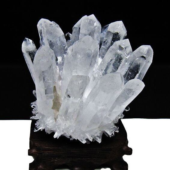 水晶 クラスター 水晶 原石 台座付属 一点物 182-8352