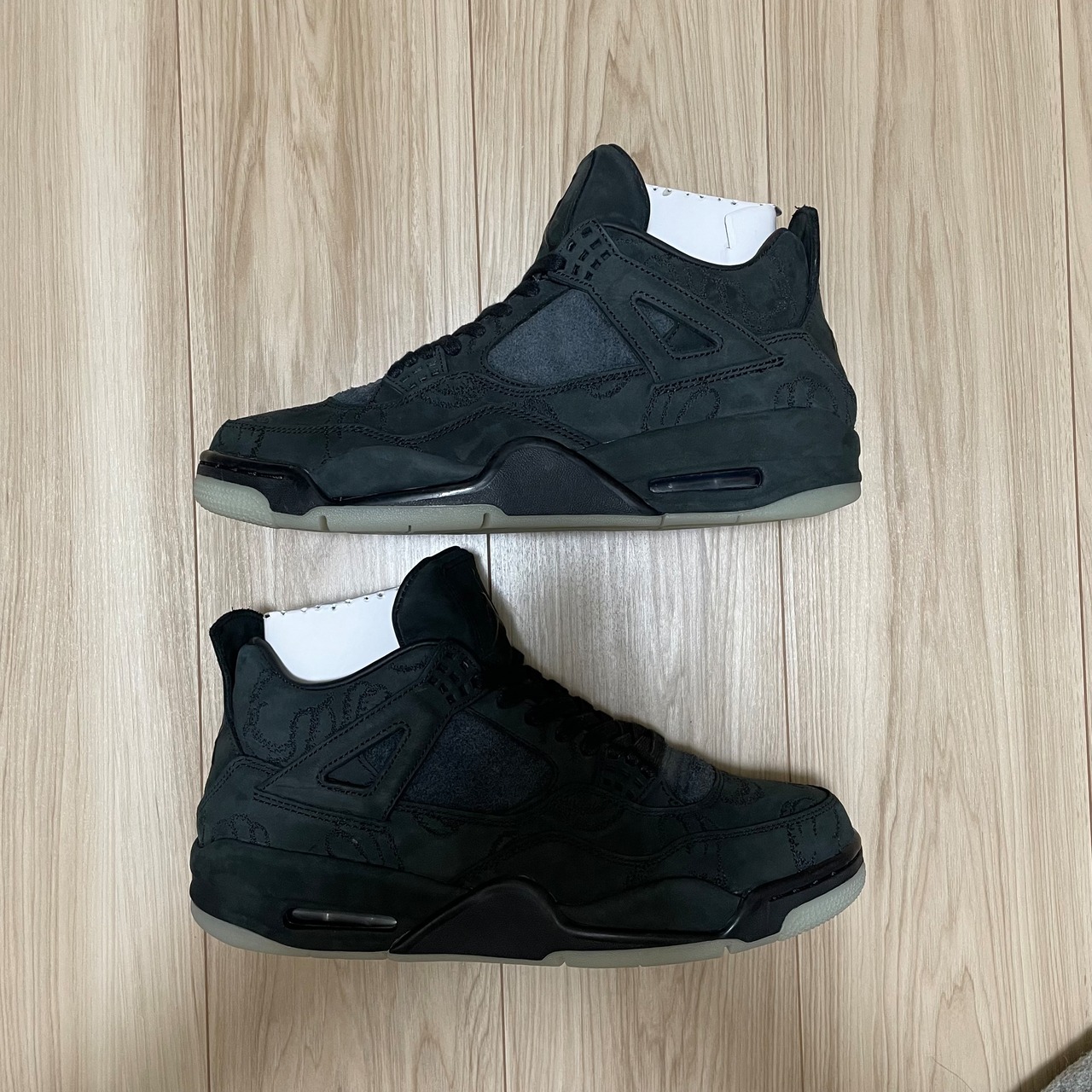 ×KAWS AIR JORDAN 4 RETRO BLACK 930155-001