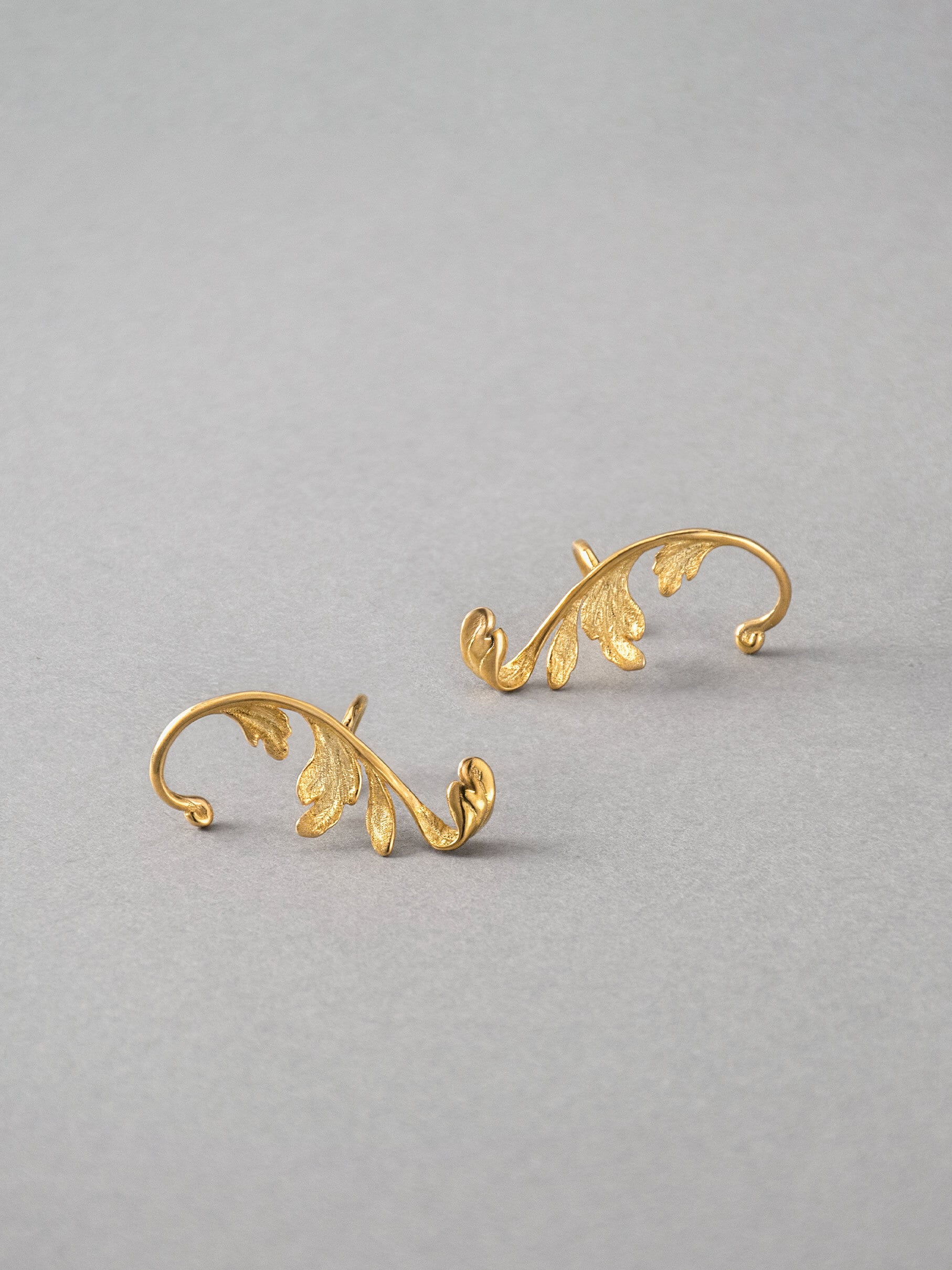 AARON BASHA （アーロンバシャ） てんとう虫とお花のピアス AARON BASHA （アーロンバシャ） てんとう虫とお花のピアス