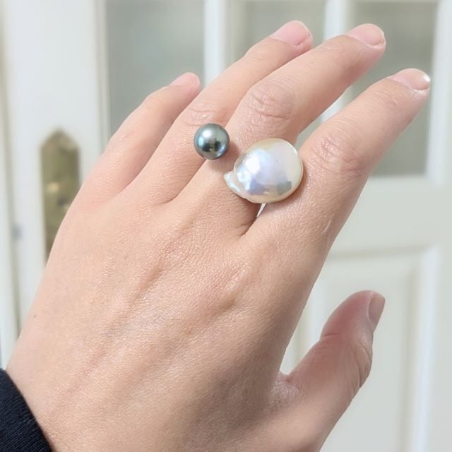 お化け淡水真珠と黒蝶真珠のリング/SV Tahitian Pearl and 