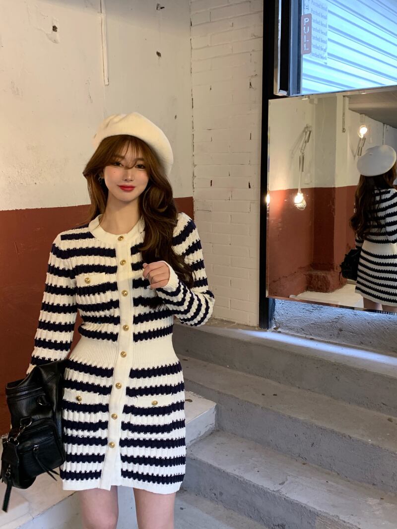 ニットドレス ストライプスカート スプリングスリムウェスト 春物 ブラックストロベリース89203279887