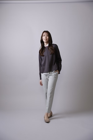 P256-22001 丸首ラインプルオーバー