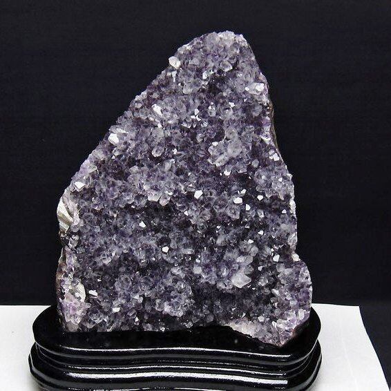 2.3Kg アメジスト クラスター ウルグアイ産 アメジスト 原石 amethyst 台座付属 花型 一点物  192-689