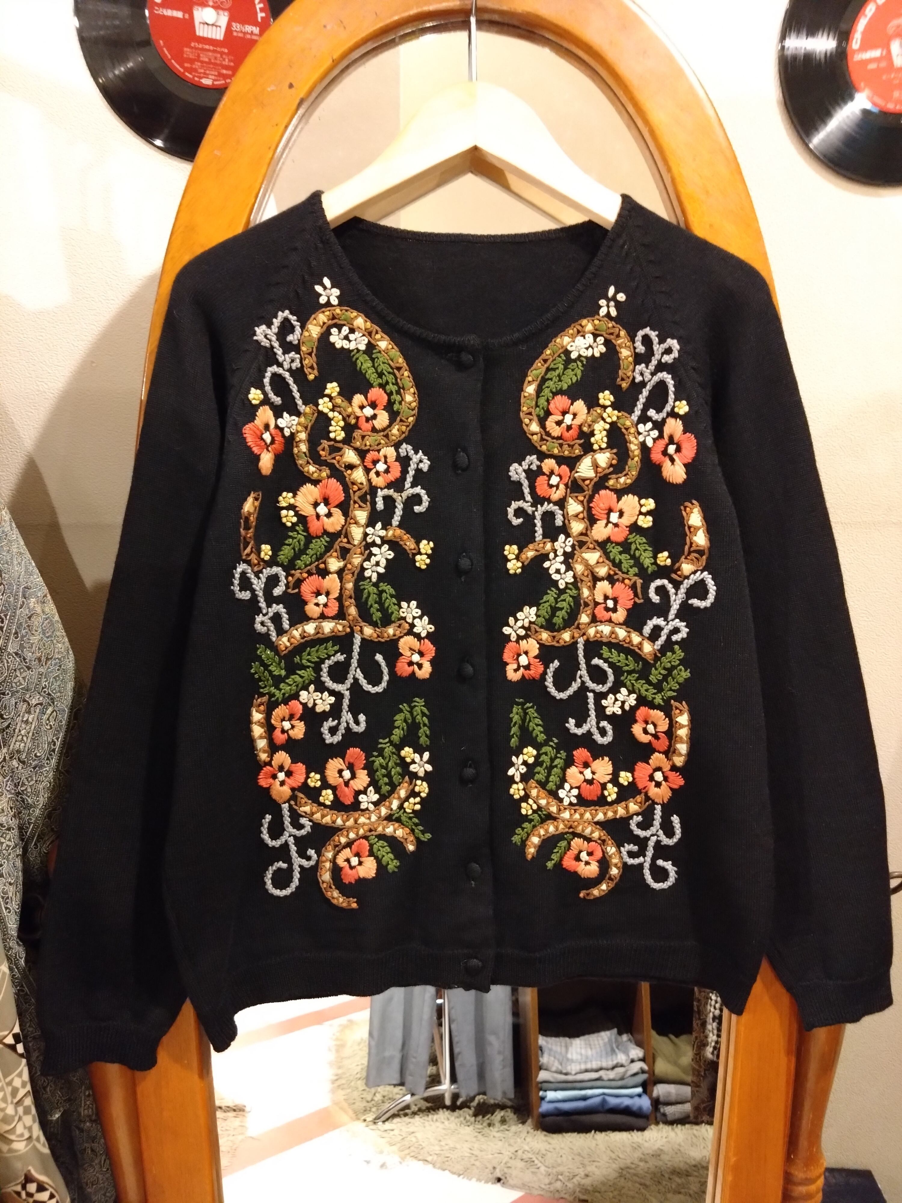 黒花刺繍レトロカーディガン/国産古着昭和アンティークビンテージ 