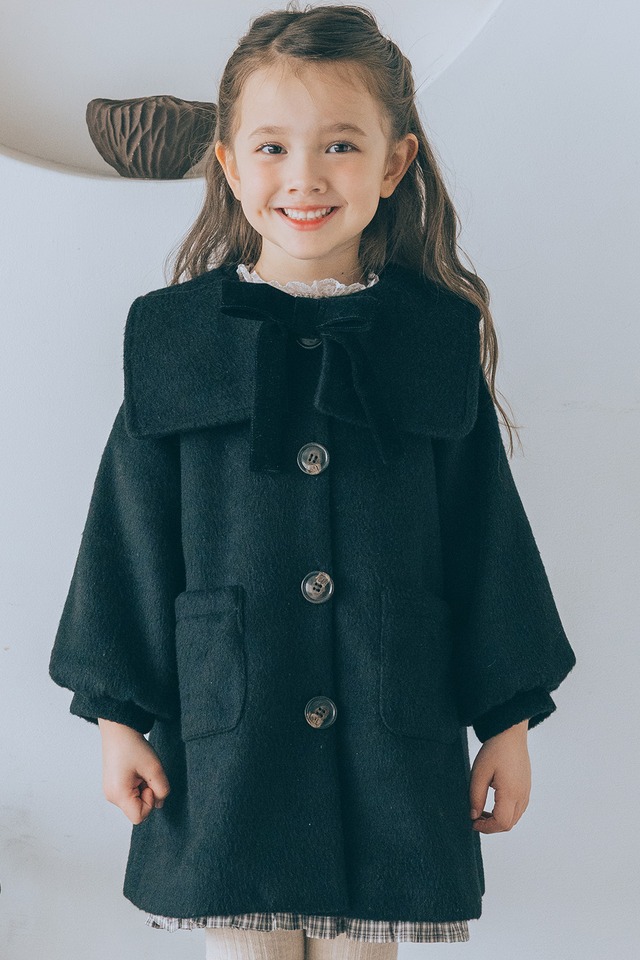 リボン付スクエア襟コート〈Black〉