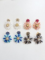 ダブルフラワービジューピアス／イヤリング