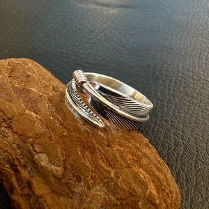 ハーヴィーメイス(Harvey Mace) フェザーリング 6mm幅