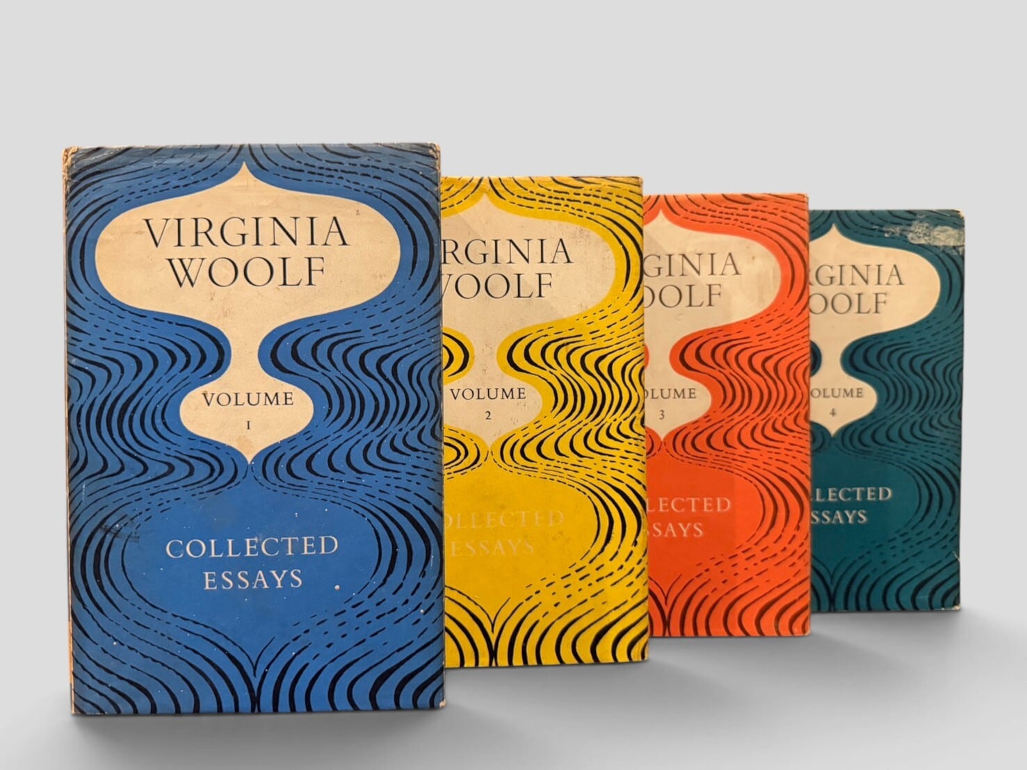 【SL1347】【FIRST EDITION】Collected Essays, Complete set in 4 volumes.(1966-1967) /Virginia Woolf
