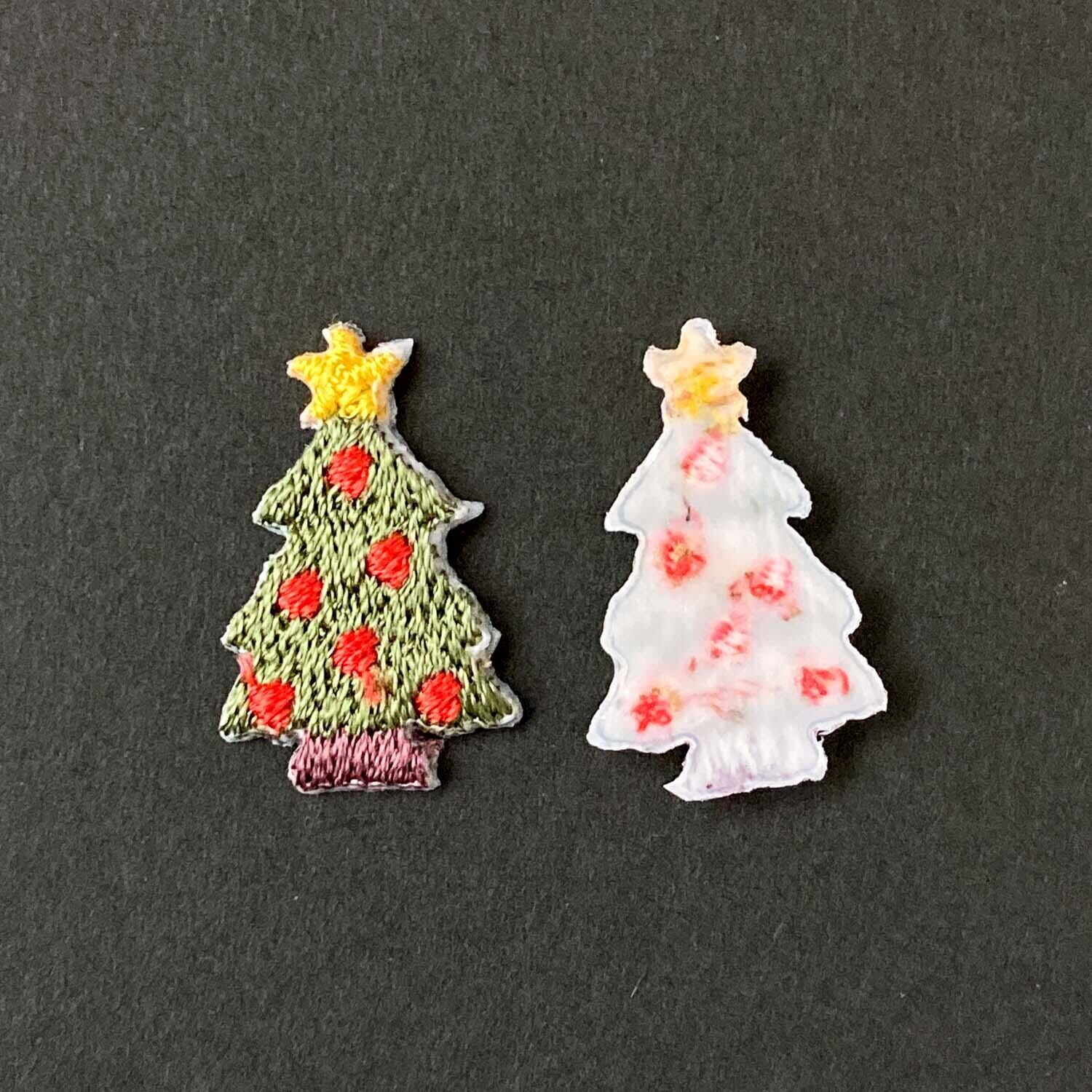 赤い飾りのクリスマスツリーワッペン | Dua-アクセサリーパーツショップ