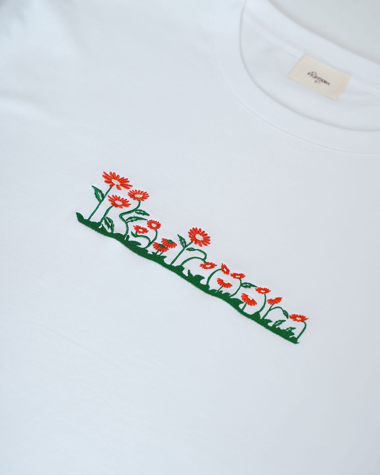 【#Re:room】FLOWERS LOGO EMBROIDERY T-SHIRTS［REC899］