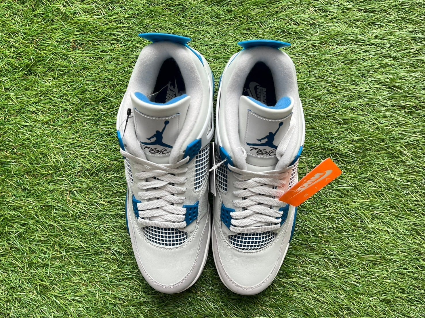 Nike Air Jordan 4 Retro 