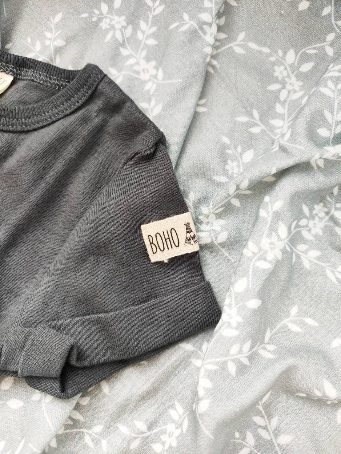 Boho baby/Rex bodysuit 6-12M/シンプルロンパース♡