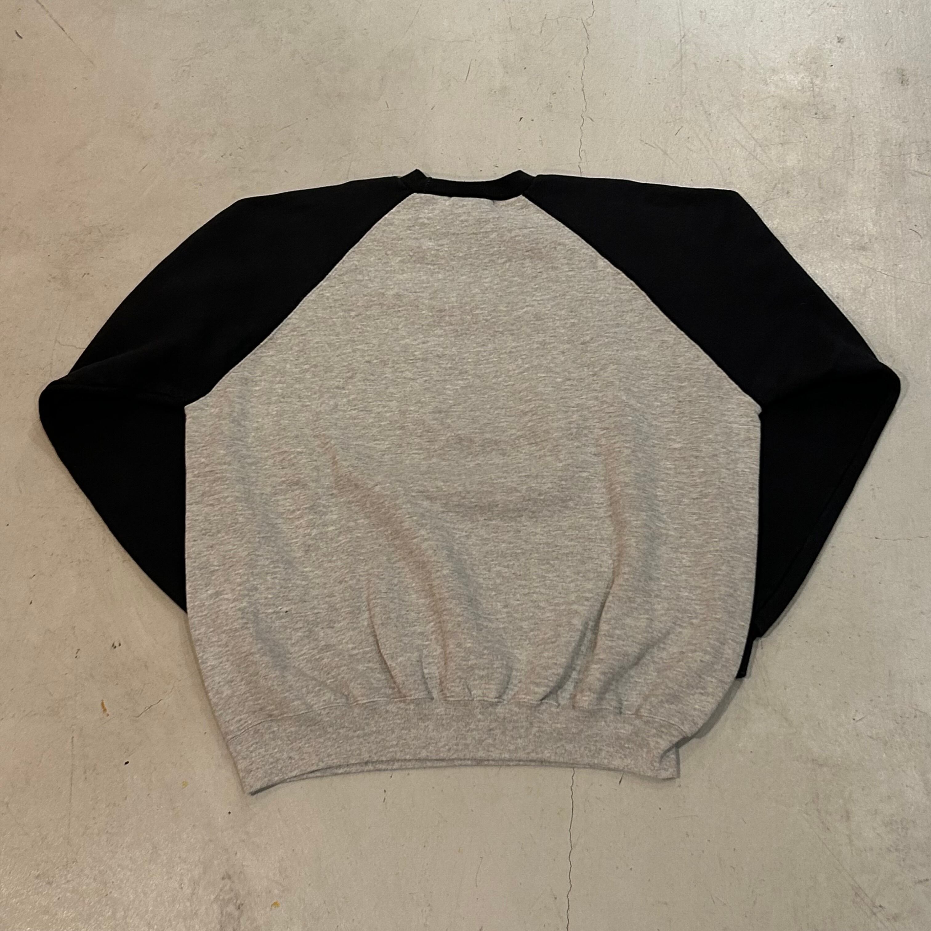 90s Mickey Mouse “WALT DISNEY WORLD” raglan sweat【高円寺店 
