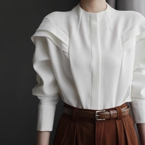 ノーカラーデザインフリルブラウス　A1823