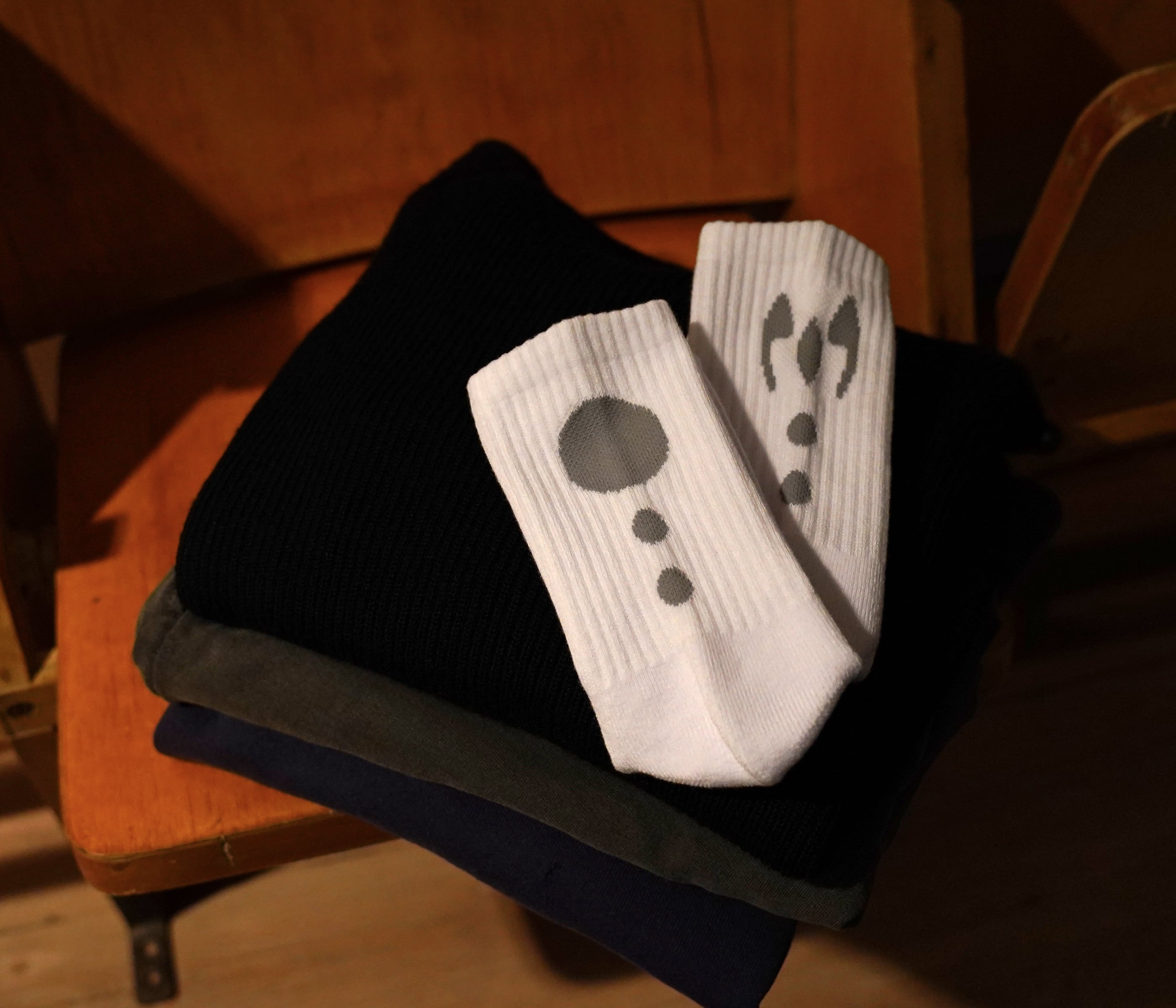 「am3:41」 Logo Socks -White-