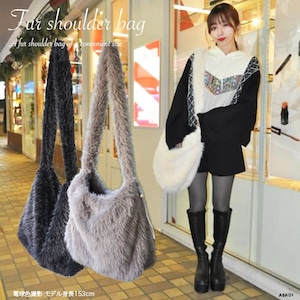 【 送料無料 メール便発送 】 ファーショルダーバッグ シンプルファーバッグ 巾着ショルダーバッグ A4対応 大容量 ソフトファー エレガントファーバッグ ショルダーバッグ ハンドバッグ 裏地付き 内ポケット 巾着 ファー ショルダーバッグ 大人カジュアル ファー巾着ショルダーバッグ ミニマルファー ベージュ グレー ブラック 内外ポケット付きで機能性◎ 旅行 お洒落 オシャレ 公園バッグ お散歩バッグ♪ おすすめ アブロイ ABROI