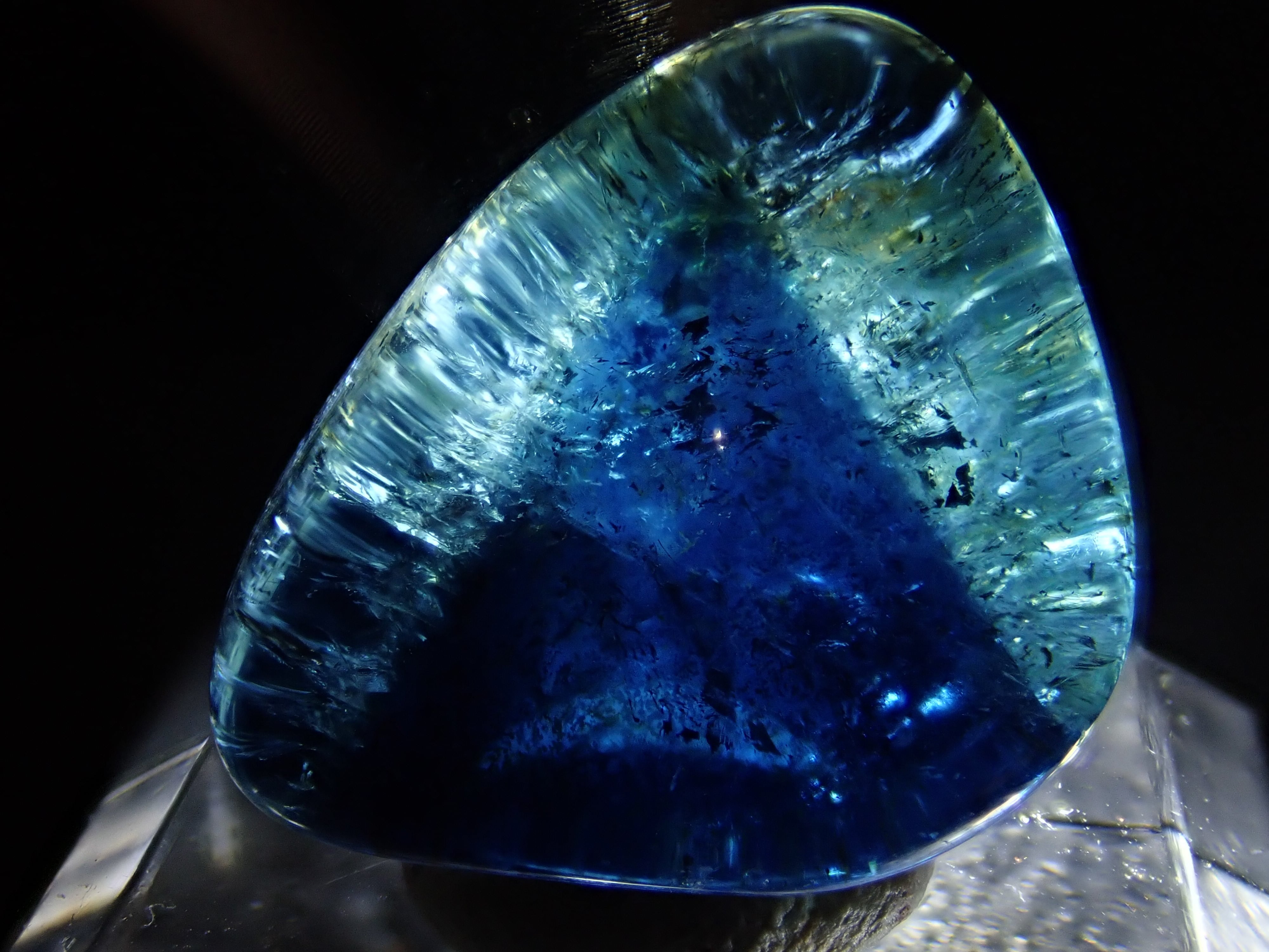 透過美】△模様 インディゴライト トルマリン リチア電気石 原石